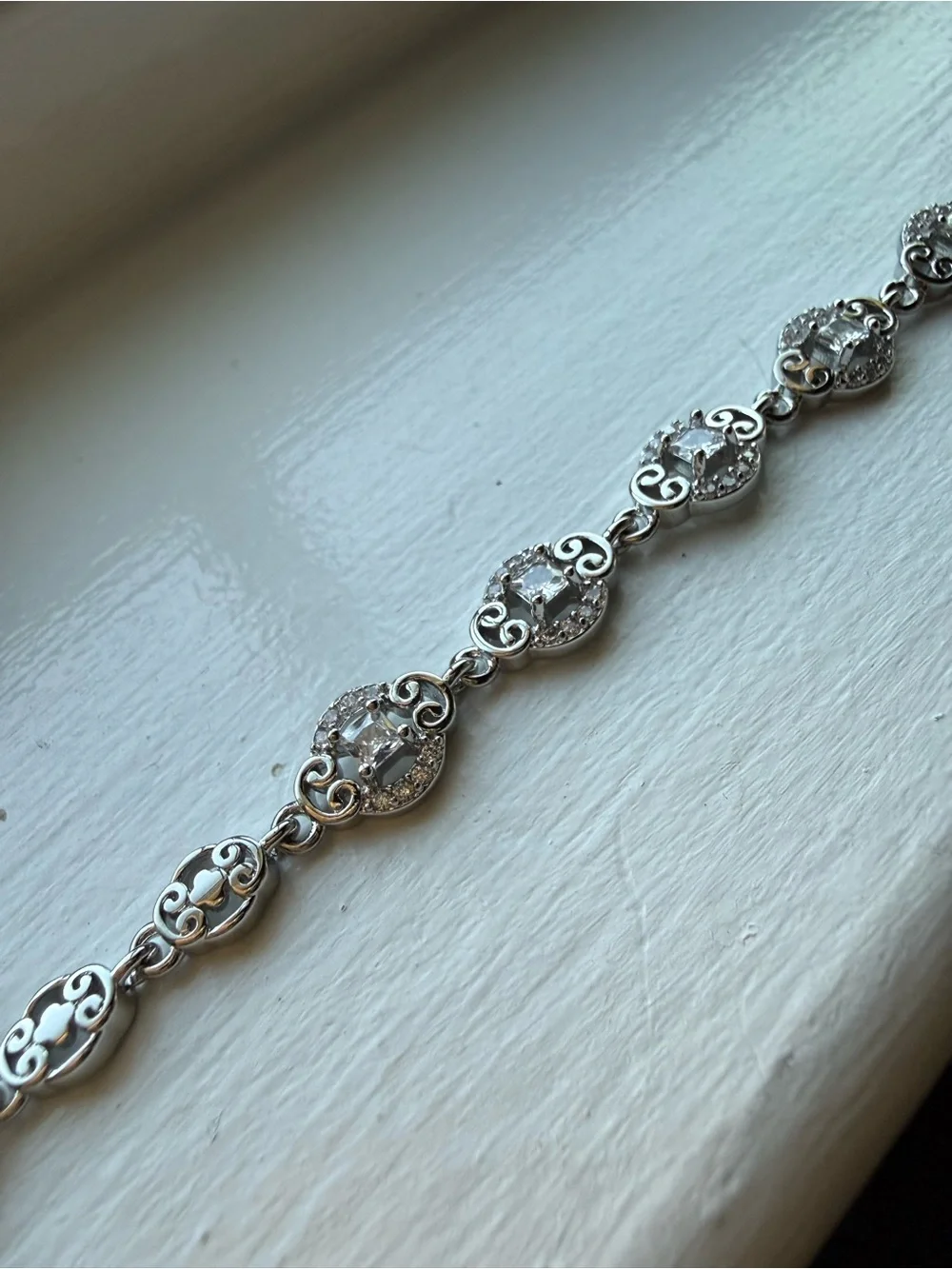 NEW!! 14k White Gold over Brass Crystal Link Bracelet - 7” with one extender